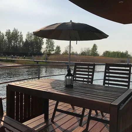 Hausboot Harmonie Hotel na wodzie *